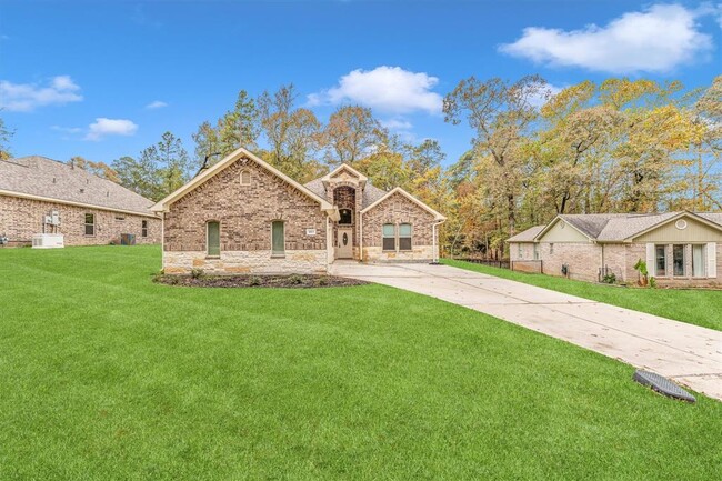 1613 River Oaks Dr in Huntsville, TX - Building Photo - Building Photo