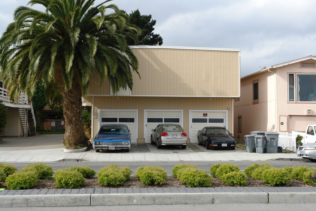 925 Huntington Ave in San Bruno, CA - Building Photo