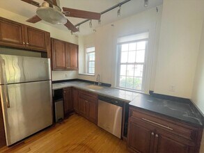 83 Dexter St, Unit 1 in Malden, MA - Foto de edificio - Building Photo