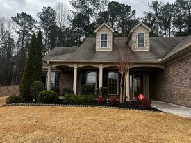 132 St Margrit Cir in Stockbridge, GA - Building Photo