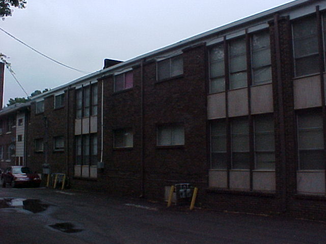 Mclean Plaza in Memphis, TN - Building Photo - Building Photo