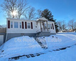 344 W Parkwood Dr in Dayton, OH - Building Photo