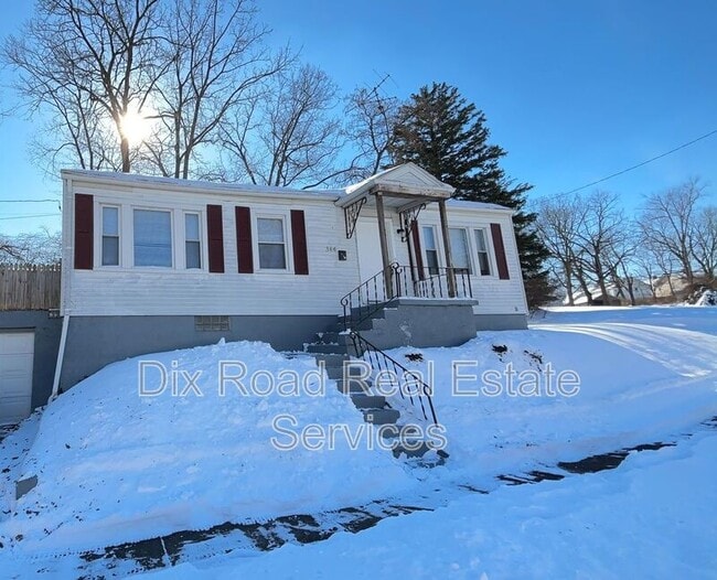 property at 344 W Parkwood Dr