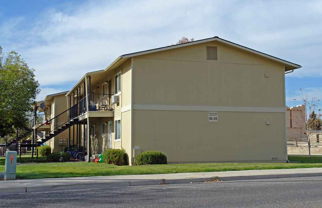 West Alameda in Ontario, OR - Building Photo