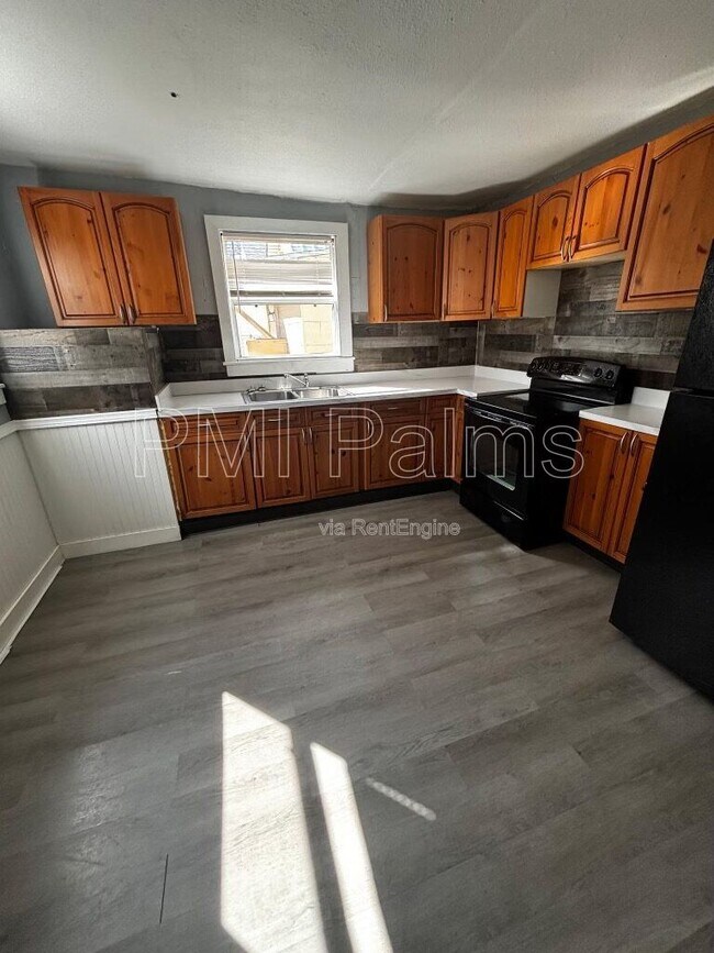 2320 W Walnut St in Tampa, FL - Foto de edificio - Building Photo