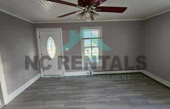 207 E Edgecombe St in Macclesfield, NC - Building Photo - Building Photo