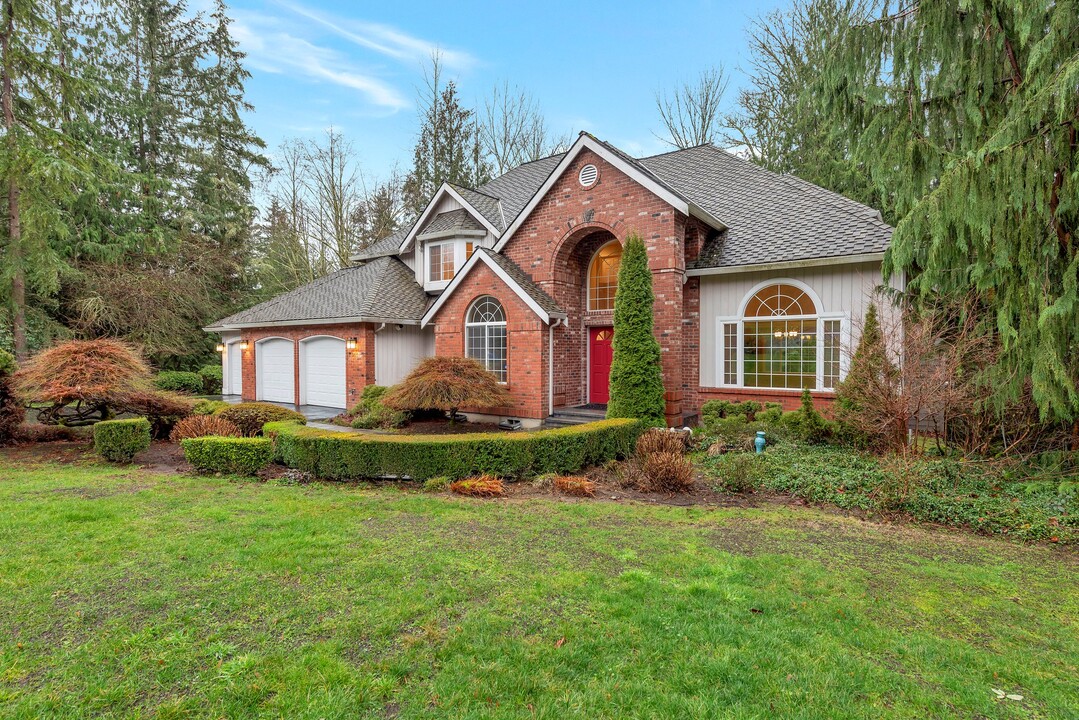 9611 213th Ave NE in Redmond, WA - Foto de edificio