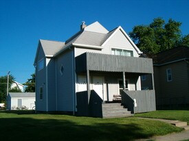 1268 40th St Apartments
