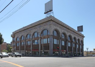 1600-1610 W 7th St in Los Angeles, CA - Building Photo - Building Photo