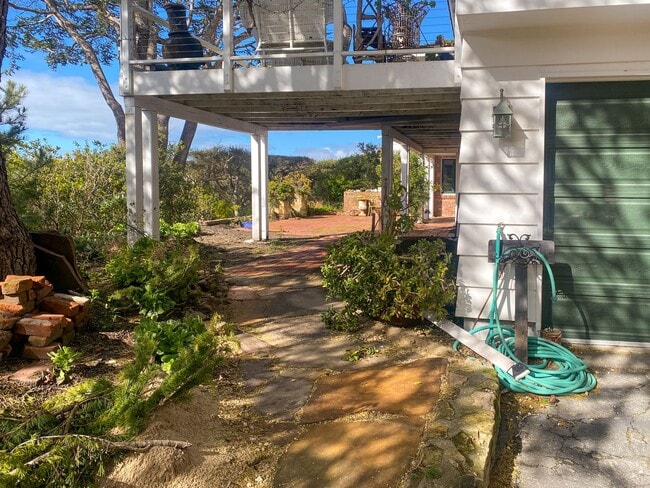 25835 Hatton Rd in Carmel By The Sea, CA - Building Photo - Building Photo