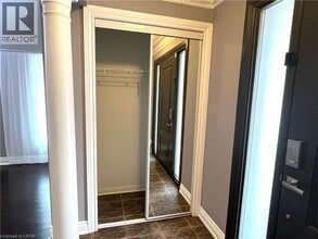 5256 Rome Crescent in Burlington, ON - Building Photo - Building Photo