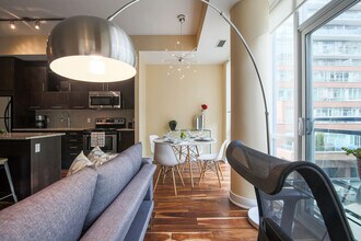 339 Adelaide St E in Toronto, ON - Building Photo - Building Photo