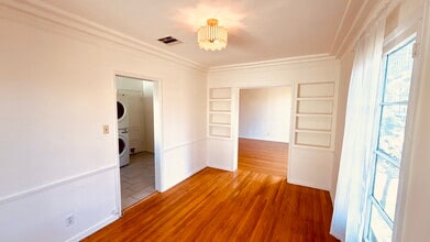 624 1/2 Hauser Blvd, Unit 1/2 in Los Angeles, CA - Building Photo - Building Photo