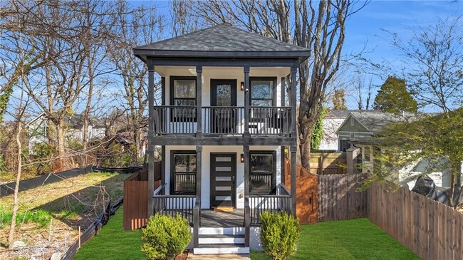 207 Fletcher St SW in Atlanta, GA - Foto de edificio - Building Photo