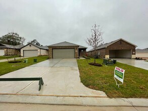 826 Faison Ct in Montgomery, TX - Building Photo - Building Photo