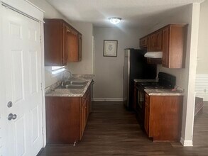 2550 Reese Lake Cir in Memphis, TN - Building Photo - Building Photo