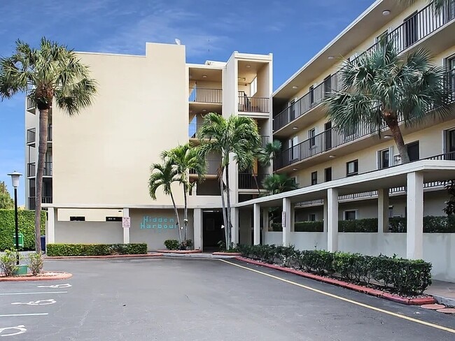 property at 890 Federal Hwy