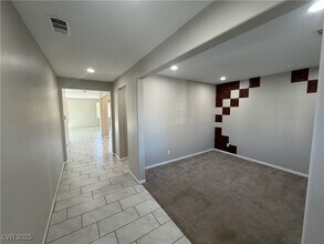 101 E Opulent Rose Ave in Las Vegas, NV - Building Photo - Building Photo