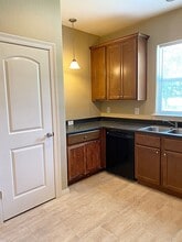 1780 Elgie St in Beaumont, TX - Building Photo - Building Photo
