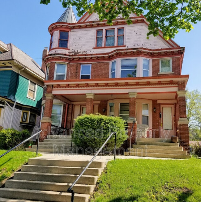 property at 3113 W McKinley Blvd