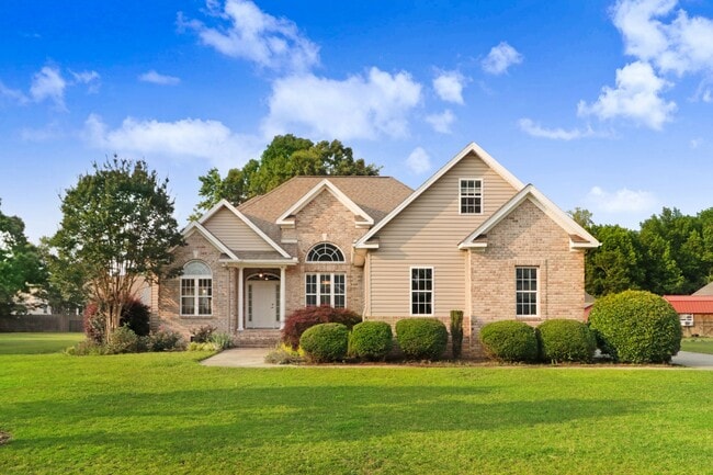 property at 105 Red Field Pl