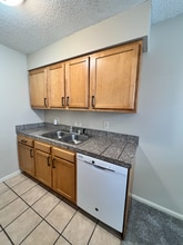 1531 D St in Lincoln, NE - Foto de edificio - Building Photo