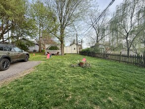 2030 Emoriland Blvd in Knoxville, TN - Building Photo - Building Photo