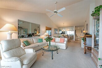 10684 Gulf Shore Dr in Naples, FL - Building Photo - Building Photo
