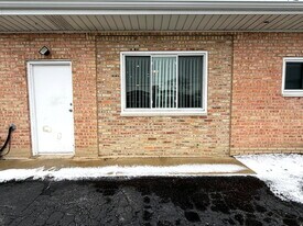 4809 W 103rd St in Oak Lawn, IL - Building Photo