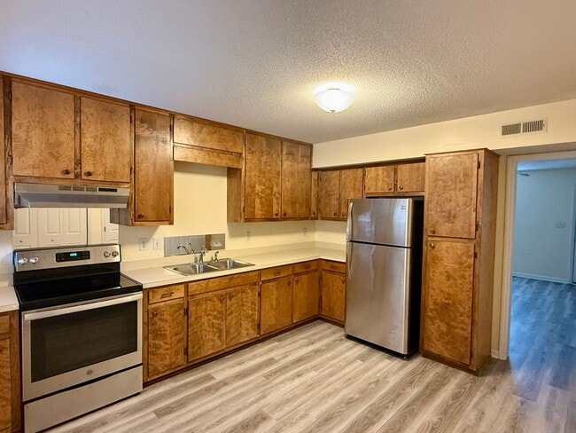 212 College St in Graham, NC - Building Photo - Building Photo