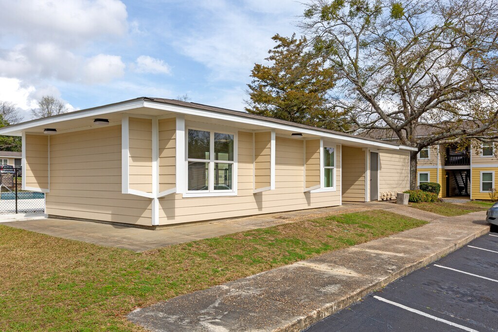 Meadow Ridge Apartments in Dothan, AL
