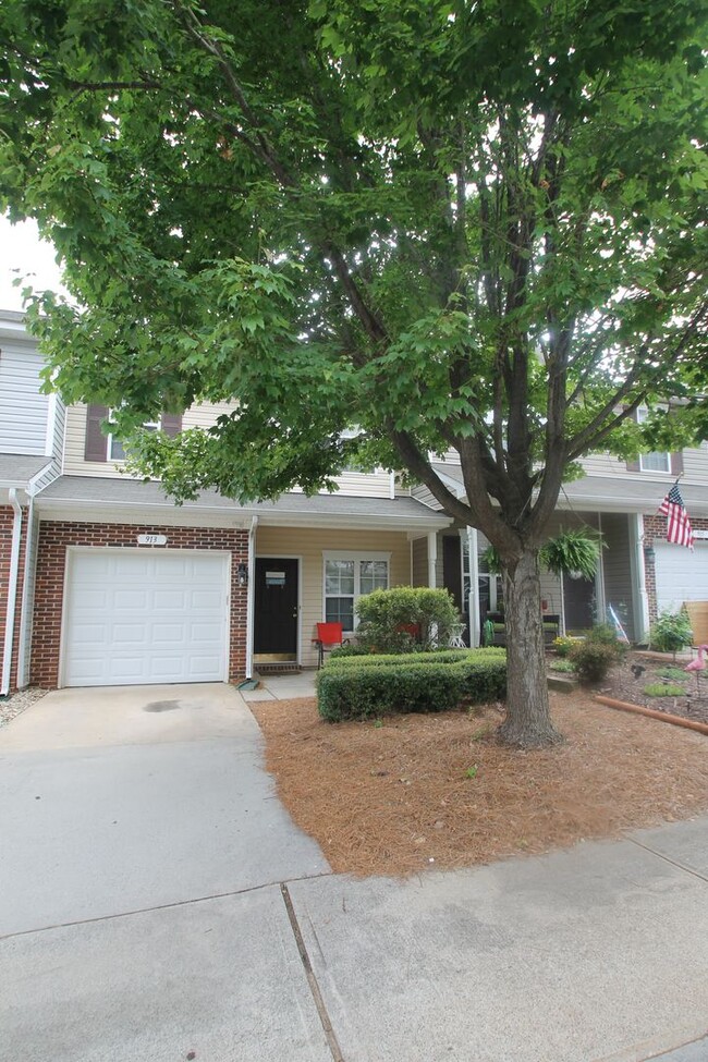 913 Little Creek Dr in Fort Mill, SC - Building Photo - Building Photo