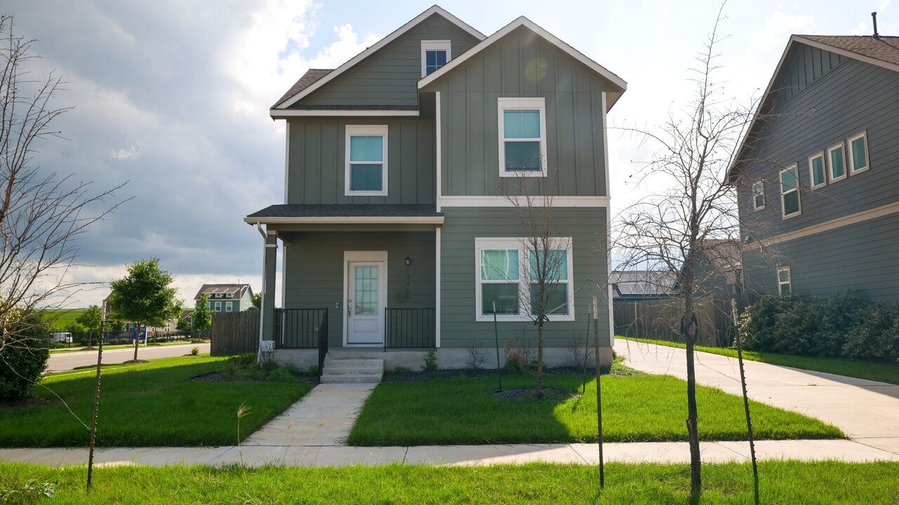 1321 Weatherford Ln in Leander, TX - Building Photo