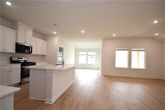 517 Colorado St in Farmington, AR - Building Photo - Building Photo