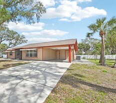 1550 Dorchester St in Port Charlotte, FL - Building Photo
