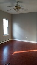 37 Quincy St, Unit 2 in Boston, MA - Foto de edificio - Building Photo