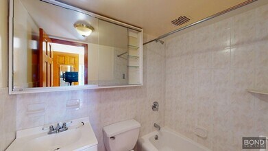 317 W 107th St in New York, NY - Building Photo - Building Photo