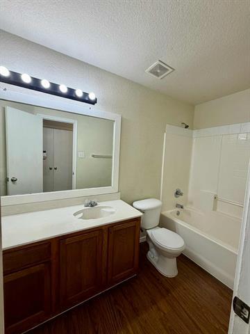 900 Timber Oaks Ln in Arlington, TX - Building Photo - Building Photo