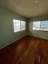 15946 Vanowen St in Los Angeles, CA - Building Photo - Building Photo