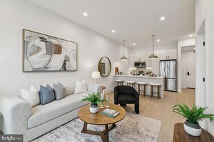 30 W Allens Ln, Unit 203 in Philadelphia, PA - Building Photo