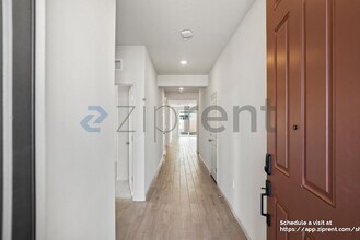 1797 Eagle River Ave in Manteca, CA - Foto de edificio - Building Photo