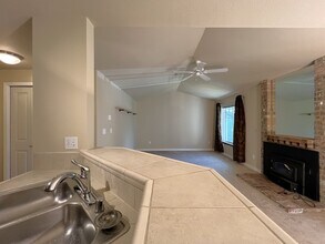 11527 Highway 99, Unit D-303 in Everett, WA - Building Photo - Building Photo