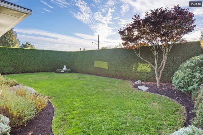 306 S 193rd St, Unit B in Des Moines, WA - Foto de edificio - Building Photo