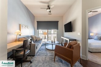 480 N Orange Ave in Orlando, FL - Building Photo - Building Photo