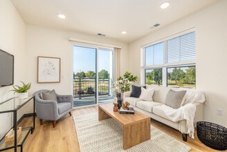 Fox Hill Senior Living in Yorkville, IL - Foto de edificio - Interior Photo