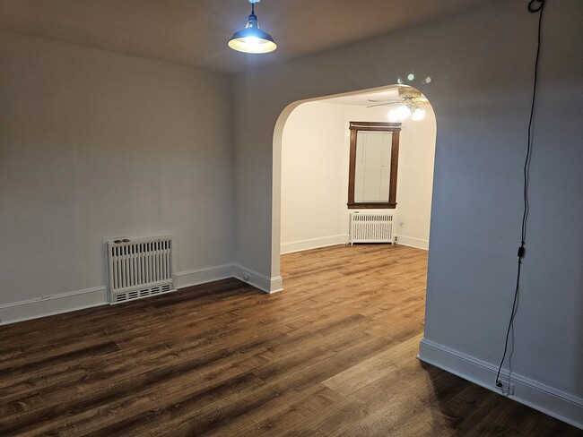 176 Dubois Ave in Staten Island, NY - Building Photo - Building Photo