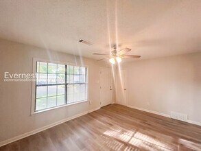 8328 Dottley Dr in Southaven, MS - Building Photo - Building Photo