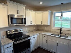 1281 Bailywick Dr in Clarksville, TN - Building Photo - Building Photo