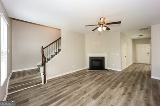 6420 Woodwell Dr in Union City, GA - Building Photo - Building Photo