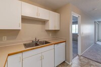 Amberwynd Apartments in Spruce Grove, AB - Building Photo - Building Photo